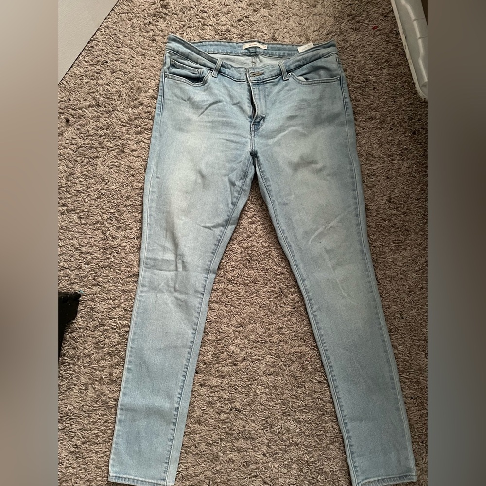 Levi’s light denim skinny jeans